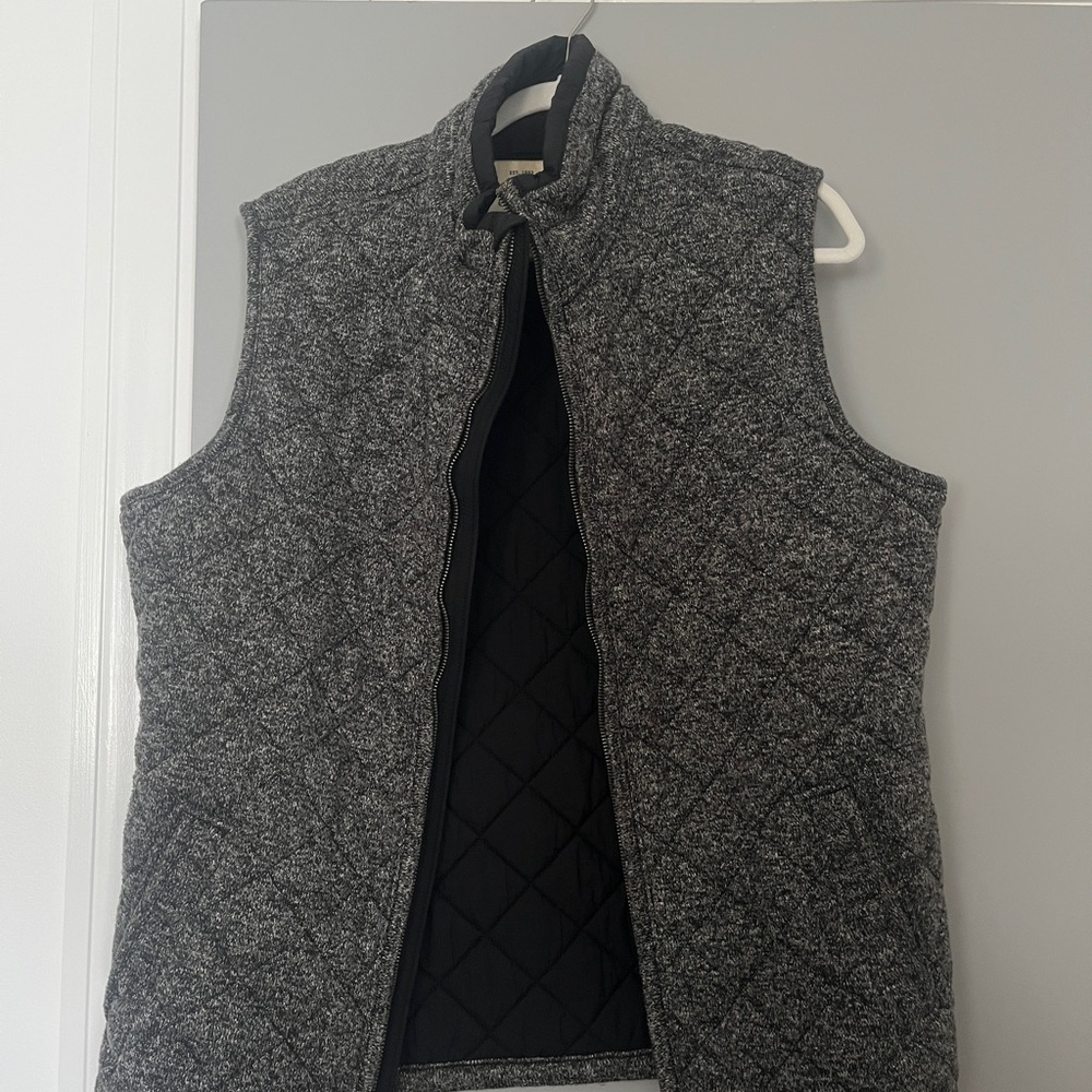 Abercrombie & Fitch Black Quilted  Vest